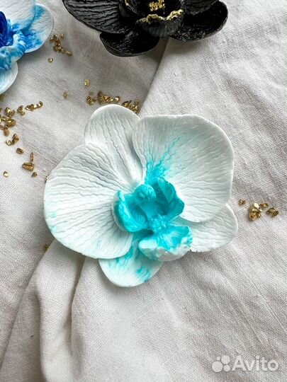 Брошь ручной работы 