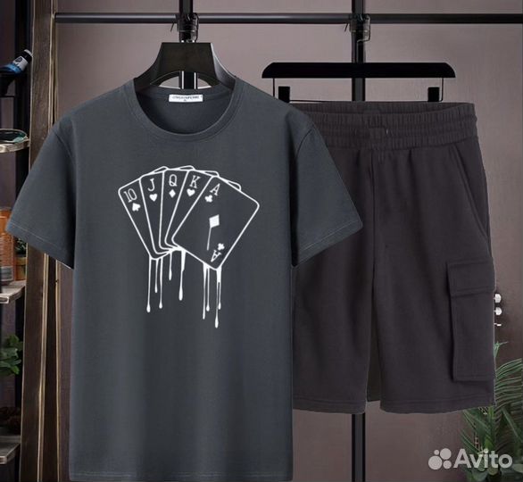 Спортивный костюм