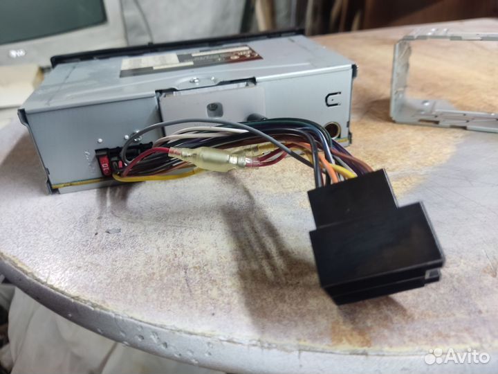 Автомагнитола JVC