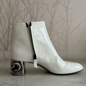 Ботильоны Casadei 39, новые