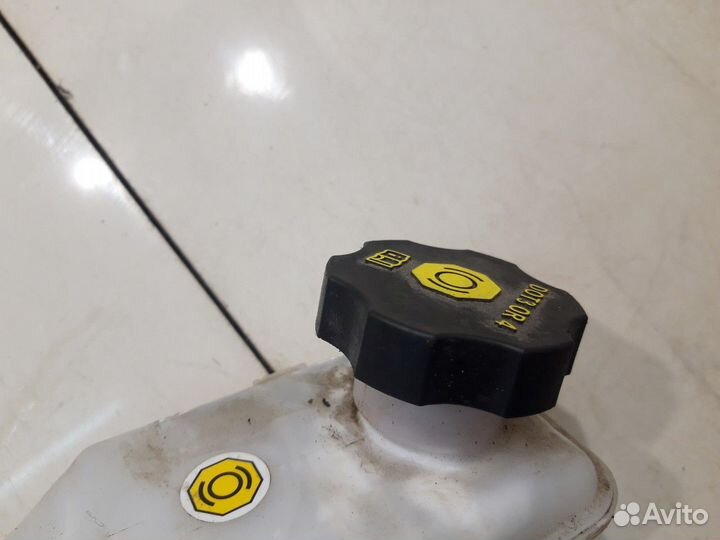 Главный тормозной цилиндр с баком (Hyundai H-1 II)