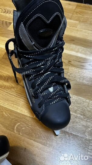 Коньки хоккейные 43 размер