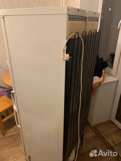 Холодильник бу indesit на запчасти