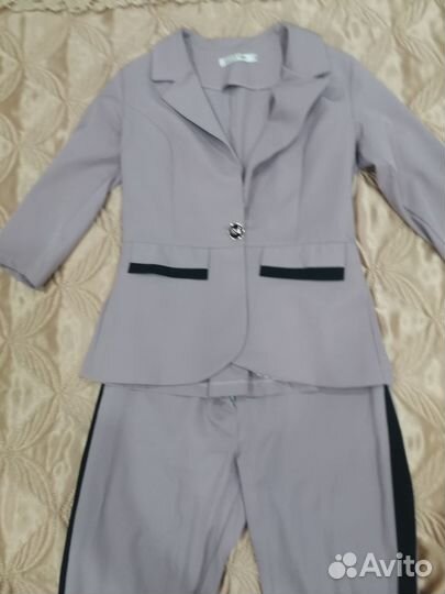 Костюм брючный