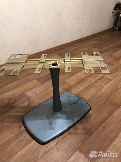 Подставка для телевизора