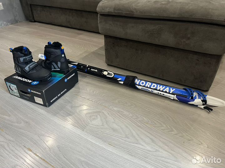 Лыжные ботинки nordway 35 с лыжами и палками