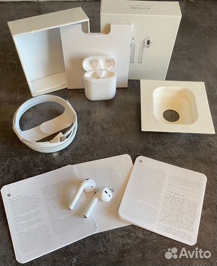 Беспроводные наушники apple airpods