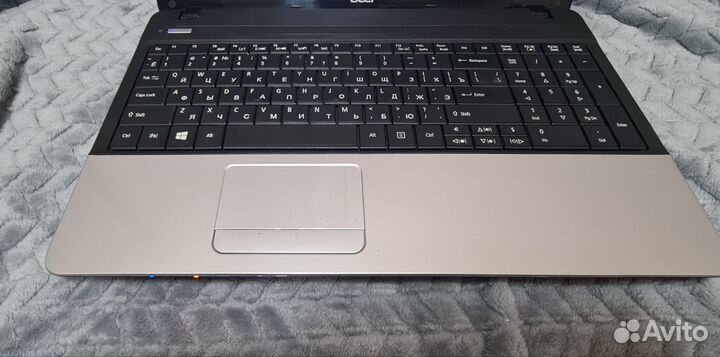 Ноутбук Acer E1-571G