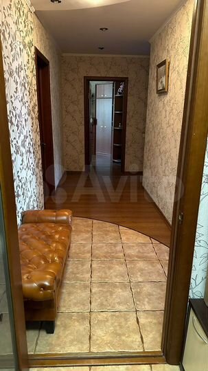 4-к. квартира, 92,6 м², 1/10 эт.