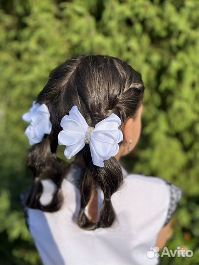 Большой выбор бантов в школу