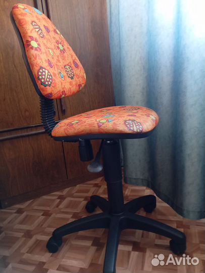 Компьютерное кресло детское бу