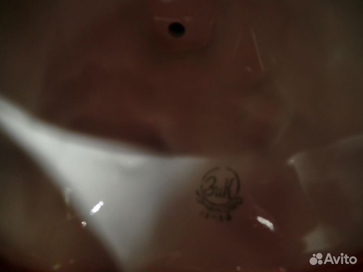 Фарфоровая статуэтка голубь Зик 1930-х гг