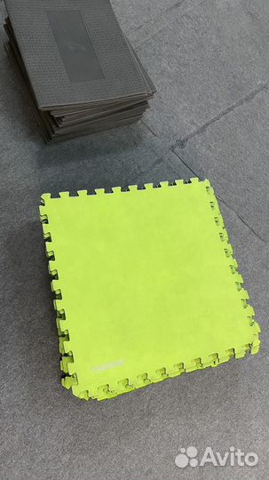 Роллы, кирпичи, мячи, коврики для йоги и пилатеса