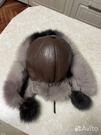 Шапка кожаная