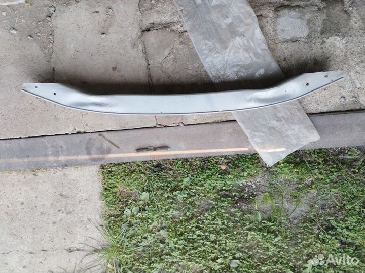 Усилитель бампера Audi A6