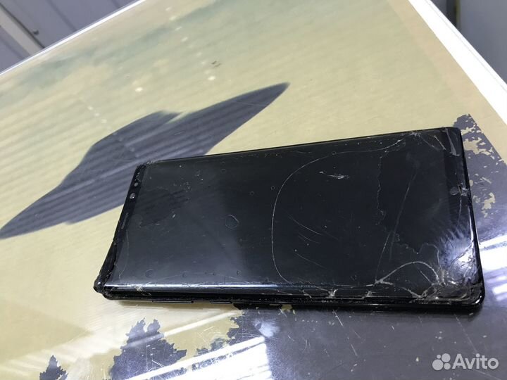 Samsung n950 note 8 разбитый