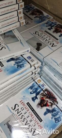 Assassins creed с фигуркой