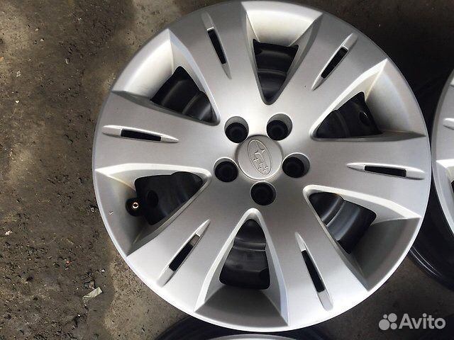 Штампы 16 с колпаками Subaru