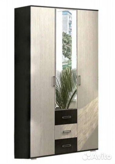 Шкаф шифоньер