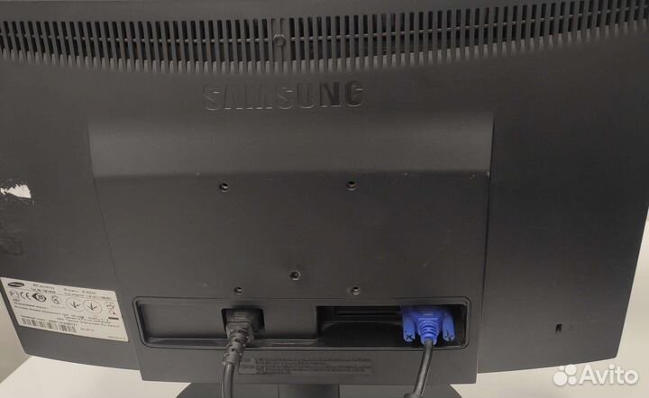 Монитор Samsung SyncMaster E1920N и E1920NR