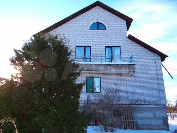 Дом 400 м² на участке 20 сот.