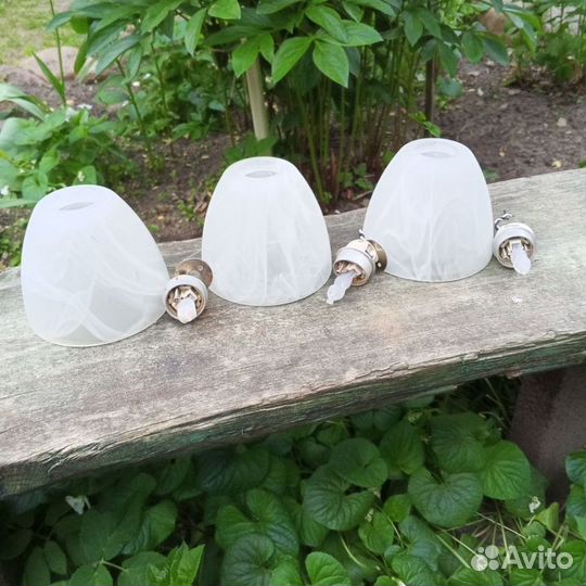 Три плафона для люстры