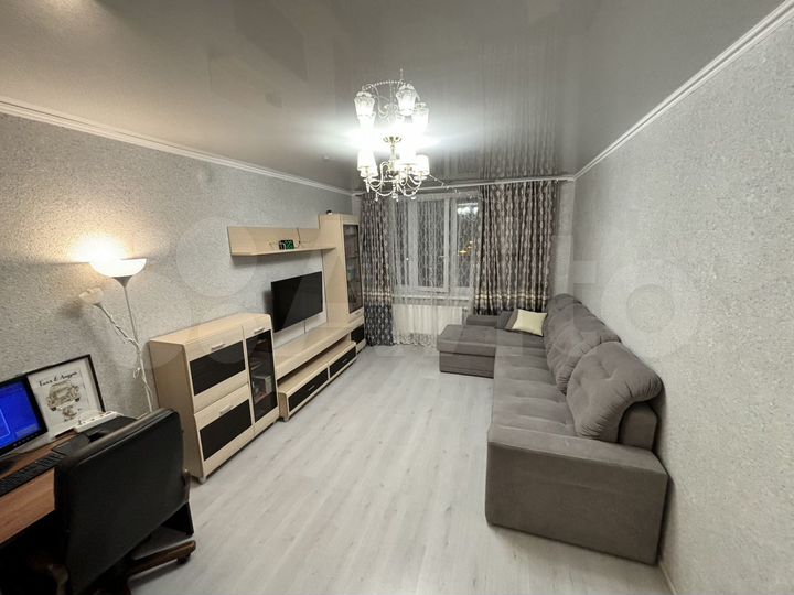 2-к. квартира, 64 м², 8/11 эт.