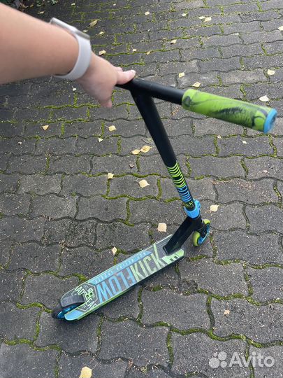Самокат трюковой mgp