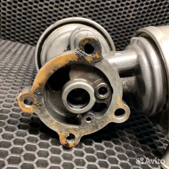 Кронштейн масляного фильтра Nissan Sunny Y10 CD20