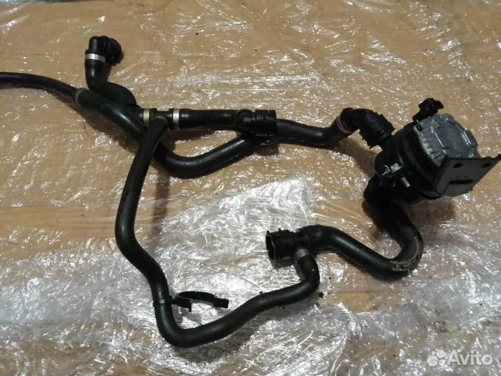 Патрубок охлаждения Mercedes-Benz GLC-Класс X253