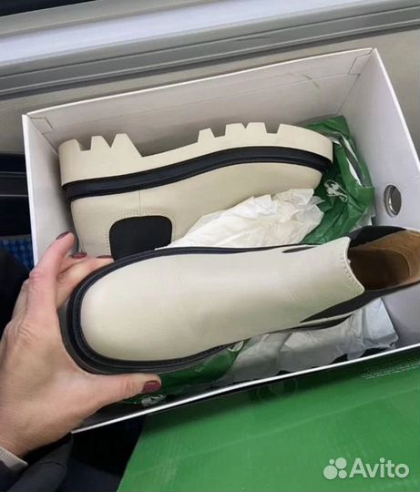 Продам ботинки