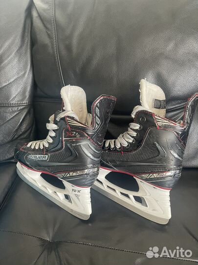 Коньки хоккейные