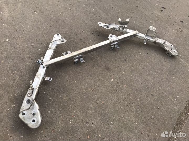 Растяжка моторного отсека porsche panamera 970