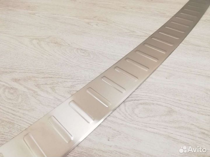 Накладка на бампер 