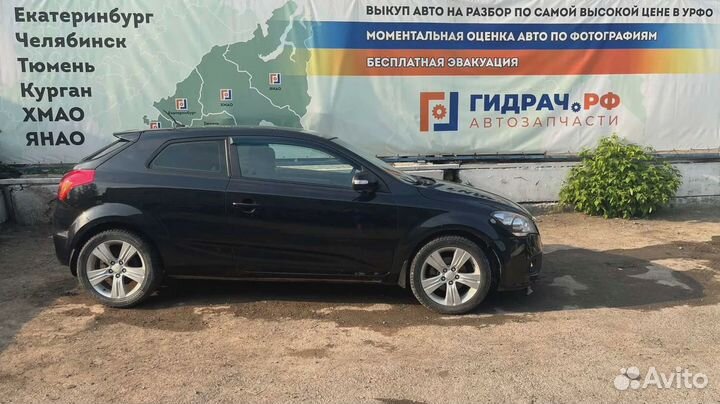 Обшивка двери багажника левая Kia Ceed (ED) 81731