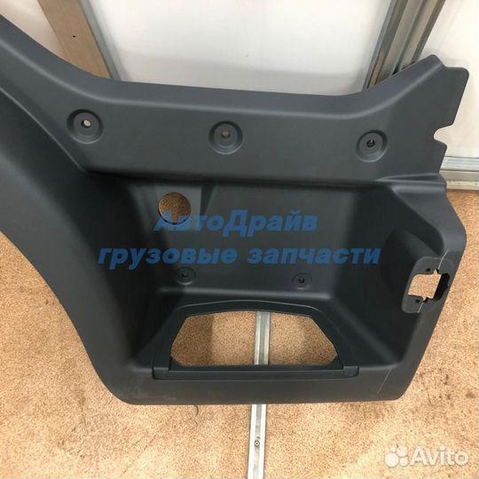 Подножка Ман Тгл 81615100942