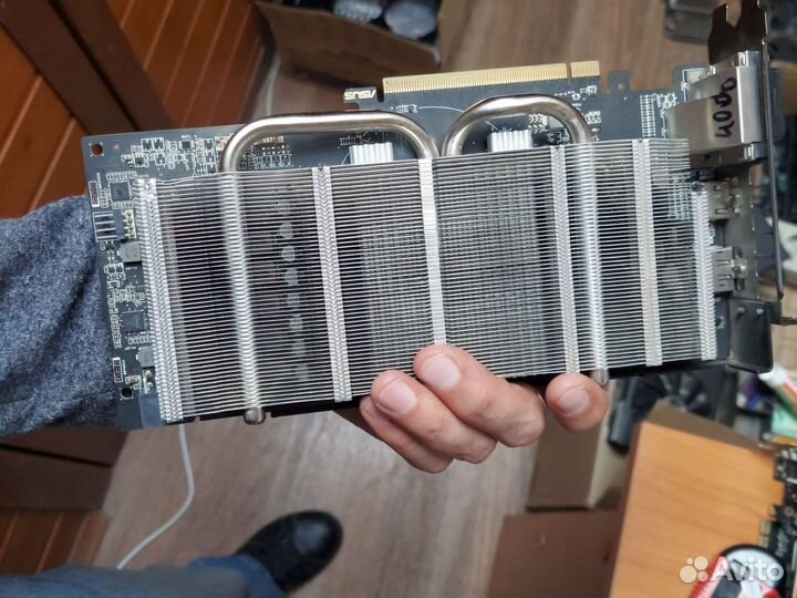 Asus Rog strix RX570 4гб без кожуха и вент