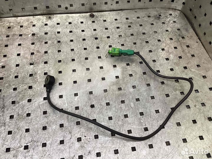 Датчик детонации Volkswagen Passat