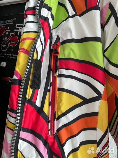 Горнолыжная куртка женская