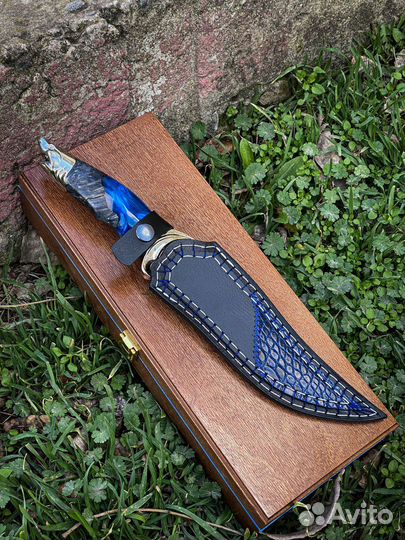 Нож Акула из дамасской стали