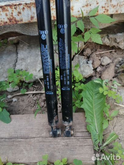 Амортизаторы на капот