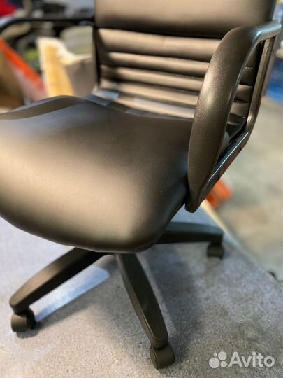Компьютерное кресло