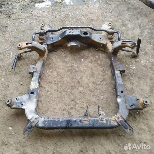 Балка подмоторная Opel Zafira A (F75) 1999-2005