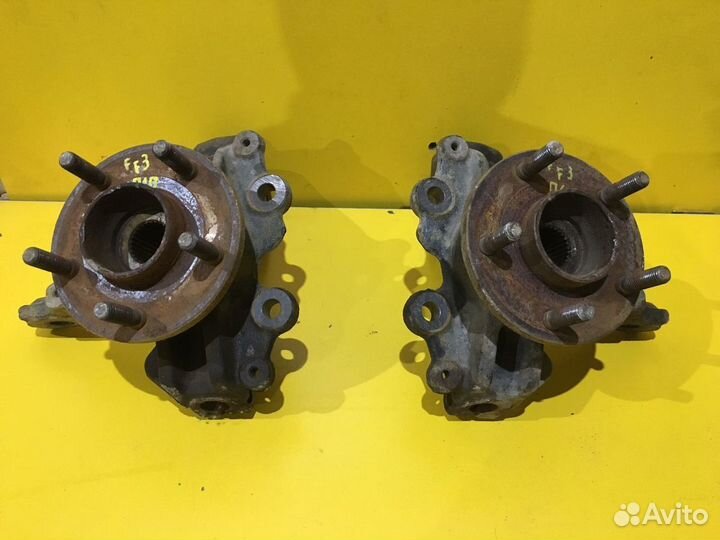 Кулак поворотный перед Ford Focus III 2010–2015