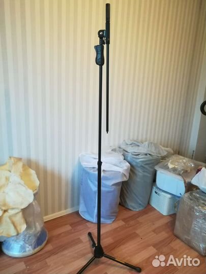 Микрофонная стойка журавль hercules ms651b