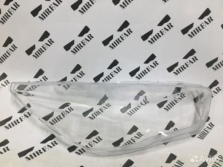 Правое стекло фары Ford Kuga II 2016-2019