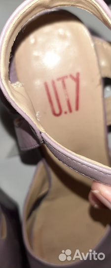 Босоножки sintezia