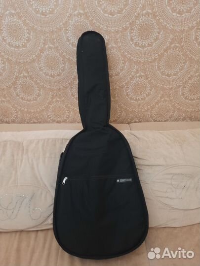 Акустическая гитара