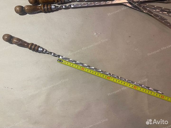 Шампур 400х12х3 мм. с деревянной ручкой