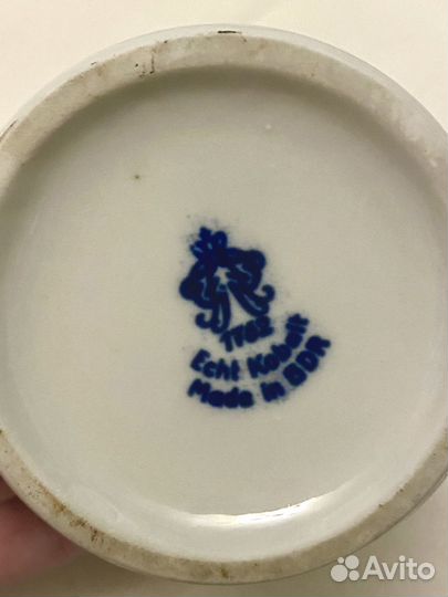 Фарфоровая вазочка или молочник